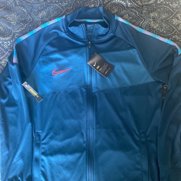 NWT Mens Nike DriFit jacket. Sz.Lrg - Picture 3 of 4
